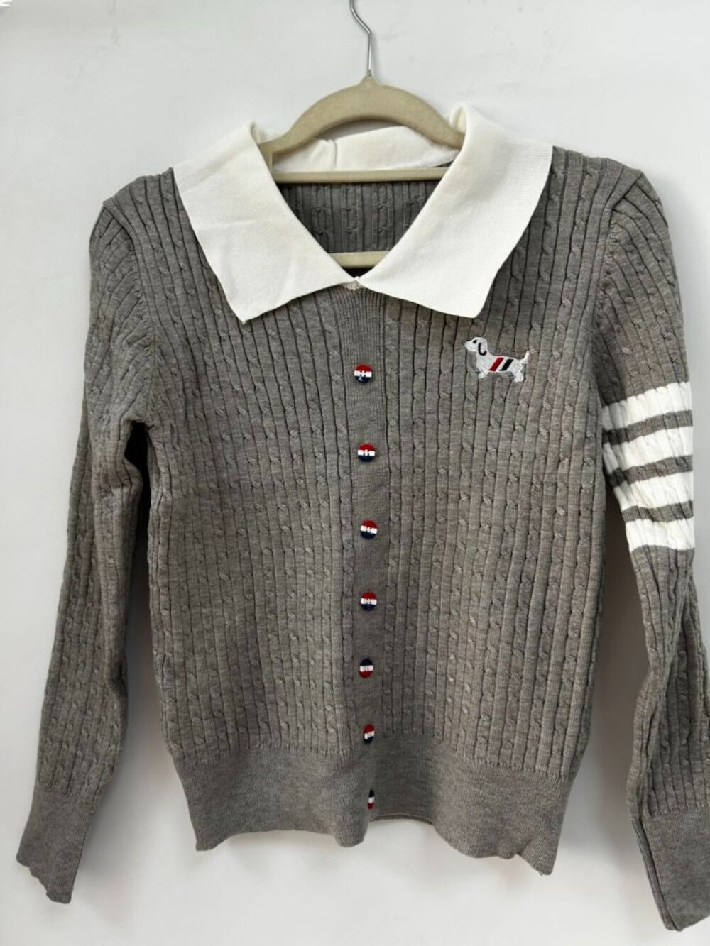 CONCOR Women's Knitted Pullover Bow Brooch Puppy Embroidery Sweater